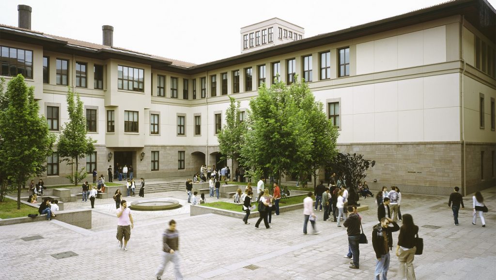دانشگاه خصوصی کوچ استانبول 